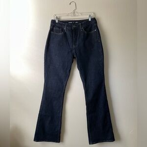 NWOT Old Navy Mid-Rise Boot-Cut Jeans (Deep Indigo) - Size 8 Tall